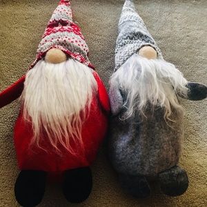 2 Gnomes- 1 Red and 1 Grey
